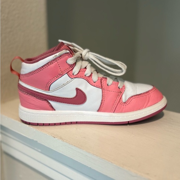 Nike Air Jordan 1 Mid PS “Valentine's Day” 2023 (DQ8424-616) Size: 13C - Picture 3 of 9